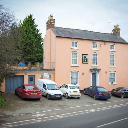 The Benbow Inn At Ruyton-Xi-Towns מראה חיצוני תמונה